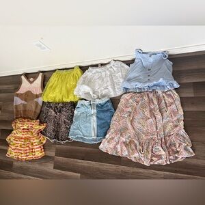 Girls bundles skirt and vest, tops size 10